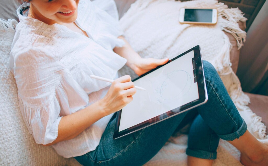 リラックスしている女性